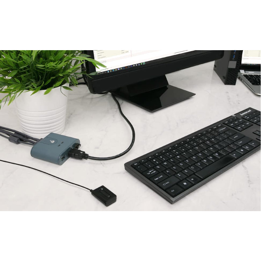IOGEAR 2-Port Full HD KVM Switch with HDMI and USB Connections